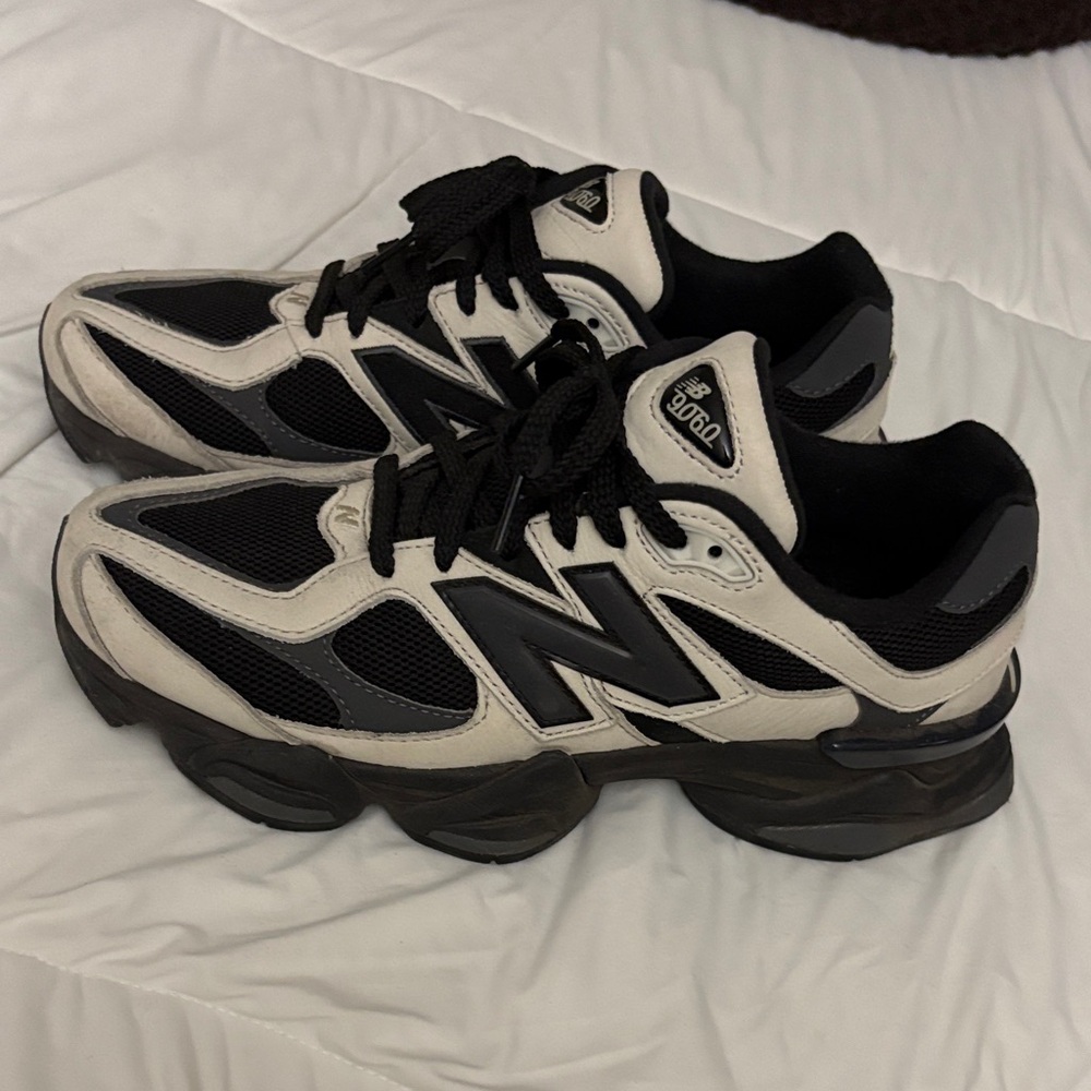 New Balance 9060